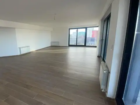 Av Caseros  al 200
