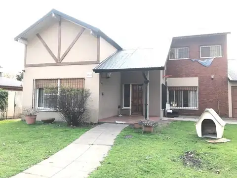 CASA MUY AMPLIA EN ITUZAINGO - APTO A CREDITO