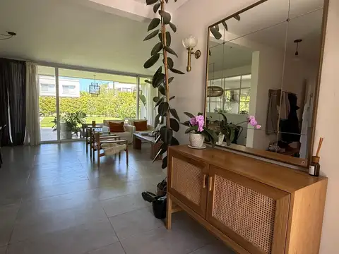 Casa en Alquiler de 3 dormitorios