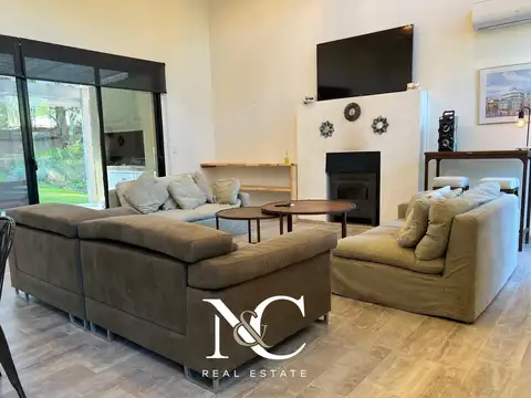 Casa en  venta en Costa Esmeralda