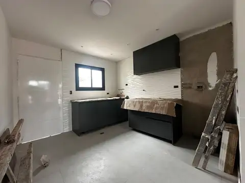 Depto Tipo Casa en Venta con 1 cocheras