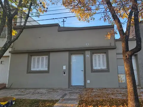 VENTA /CASA/ Bº 9 DE JULIO/ CERCANO A UNIVERSIDAD