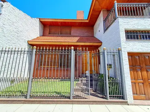 Casa en Venta en Lanus Oeste, USD 330.000