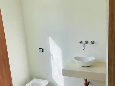 Departamento en Venta en Adrogue, USD 339.000