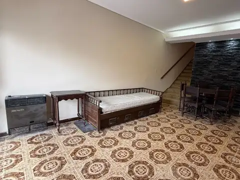 Casa 3 ambientes con 2 baños