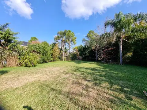 Terreno en Venta en Campos De Álvarez, USD 220.000
