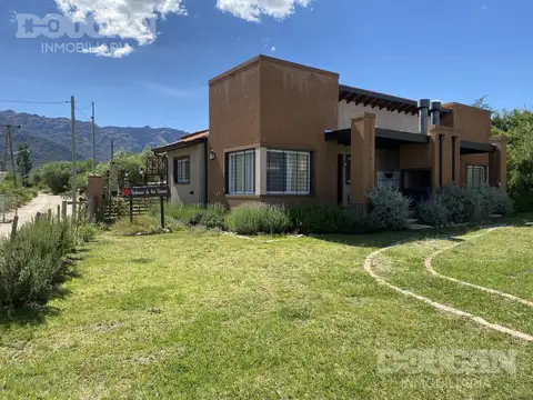 Casa en Venta en Cortaderas, USD 290.000
