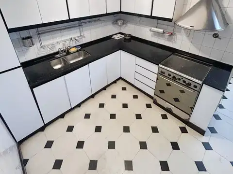 Departamento en Alquiler de 4 dormitorios