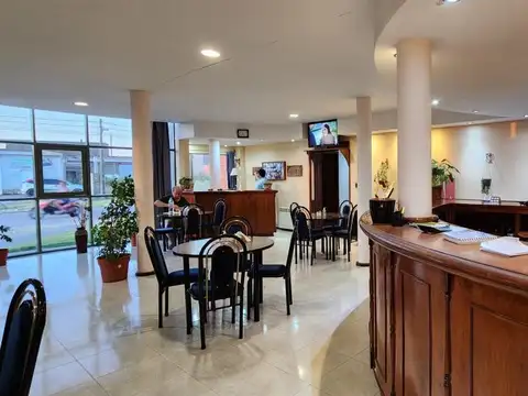 Oficina en Venta con 8 cocheras