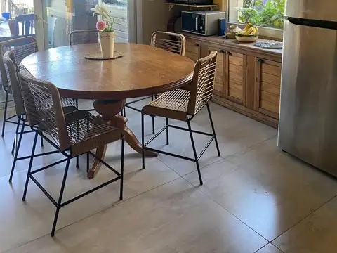 Casa en Alquiler Temporal con 2 cocheras