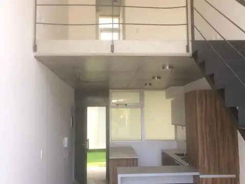Departamento en Alquiler en Fisherton, $ 690.000
