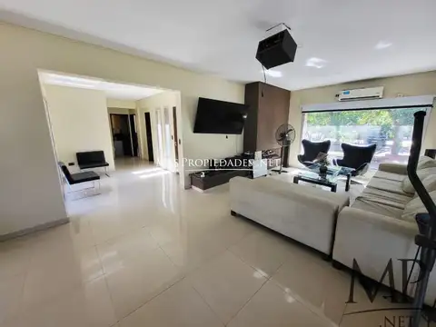 Casa 5 ambientes con 2 baños