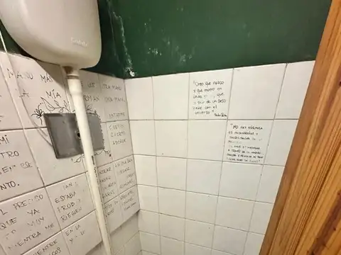 Casa en venta/salón en Ituzaingó Norte. Ideal Emprendimiento