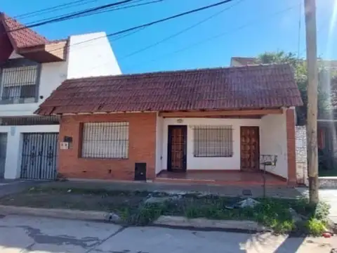 VENTA CASA 3 AMBIENTES BERNAL