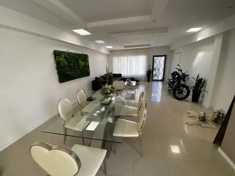 Casa en Venta en Castelar Norte, USD 355.000