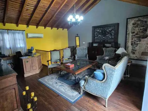 Casa 5 ambientes con 1 baño