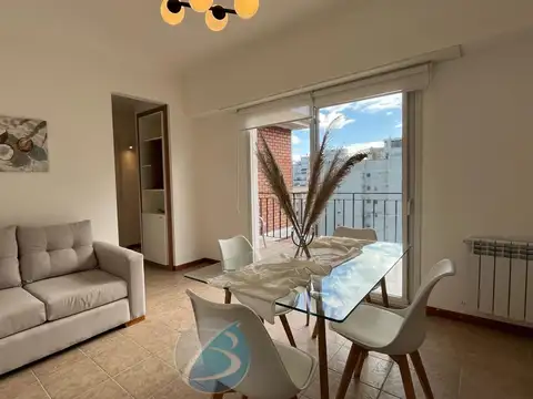 3 ambientes a la calle con balcón terraza