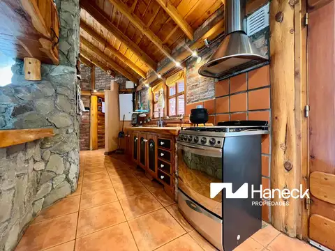 Casa en Venta con 3 cocheras