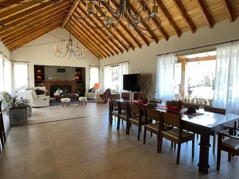 ESPECTACULAR CASA EN VENTA CAMINO AL LOLOG