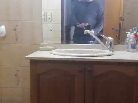 Casa 5 ambientes con 3 baños