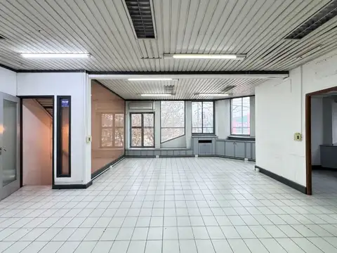 ALQUILER/ SALON COMERCIAL / OFICINAS