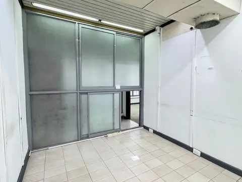 ALQUILER/ SALON COMERCIAL / OFICINAS