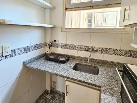 Carlos Pellegrini 700