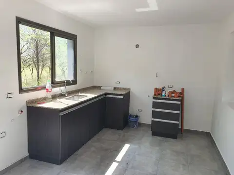 Casa 3 ambientes con 1 baño