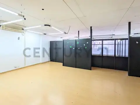 EN VENTA OFICINA DE 120M2 - ALSINA AL 1200  - INCLUYE COCHERA
