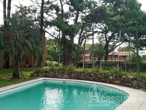 Casa 7 ambientes con 4 baños