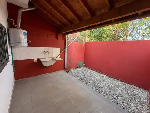 Depto Tipo Casa en Venta de 3 dormitorios