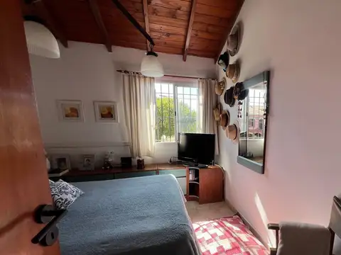 Depto Tipo Casa en Venta con 1 cocheras