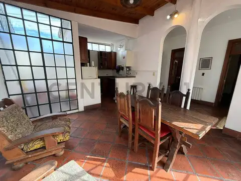 Casa en venta 6 AMB en Crucecita, Avellaneda.