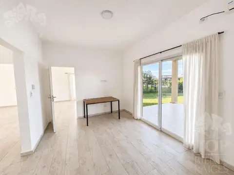 Casa en Alquiler en El Canton, USD 1.700
