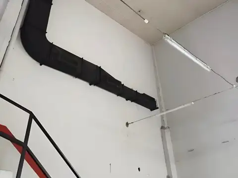DEPOSITO CON 2 OFICINAS -MIXTURA 2