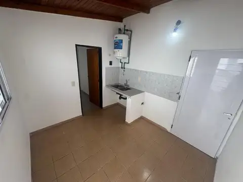 Depto Tipo Casa en Alquiler de 2 ambientes