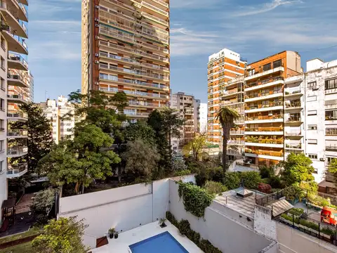 Amplia terraza con vista a pulmón verde! Impecable estado!