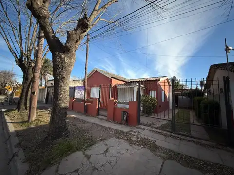 Casa - Venta - Argentina, Lobos - Mastropietro 700
