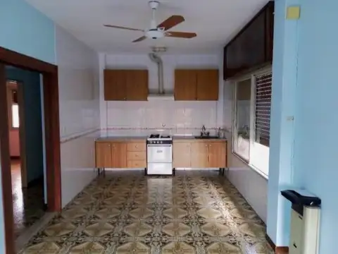 Depto Tipo Casa en Alquiler en José León Suárez, $ 700.000
