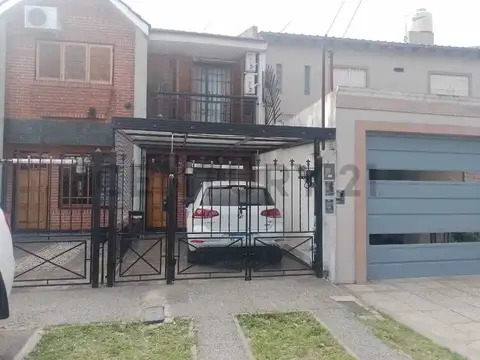 VENTA DUPLEX, 4 AMBIENTES EN HAEDO SUR