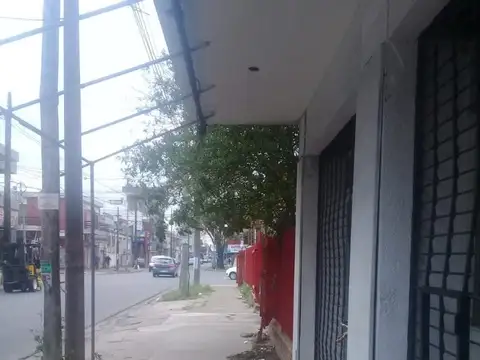 Local en Venta Via Púb.