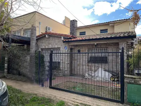 Casa en venta en Ituzaingo Sur Apto Credito Hipotecario  
