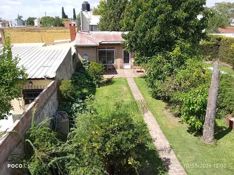 Casa de 5 ambientes a la venta en Rafael Calzada