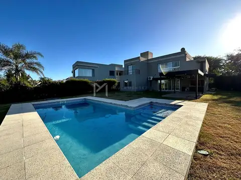 Casa en Venta de 4 dormitorios