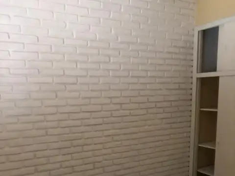 C Pellegrini 100, Piso 1