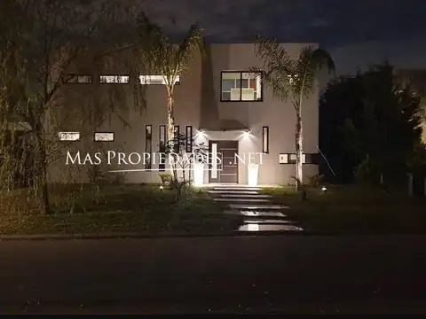 Casa en Venta en San Benito, USD 600.000