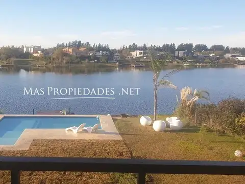 Casa en venta a la laguna en San Benito Tigre 100