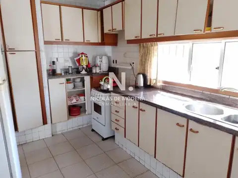 Casa en Alquiler Temporal en Playa Mansa, USD 7.800