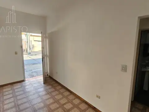 Depto Tipo Casa en Alquiler de 1 dormitorio