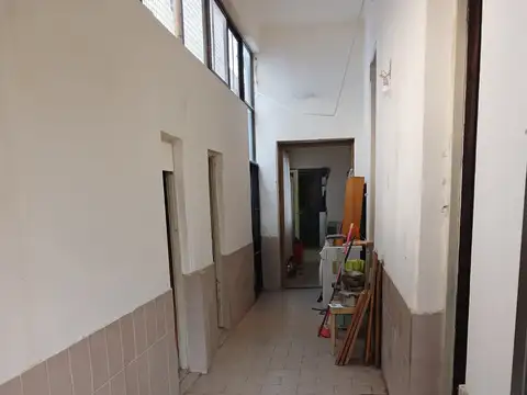 Casa 6 ambientes con 2 baños